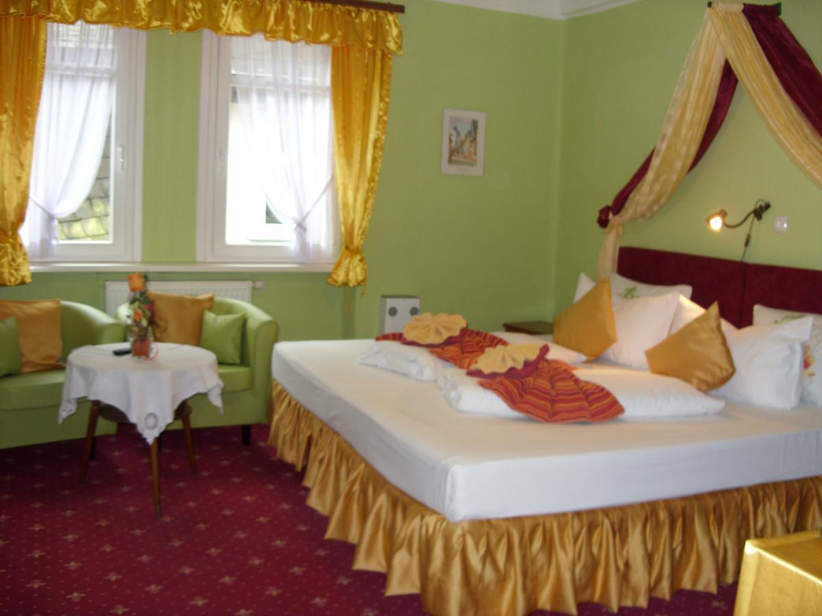 Hotel Kranenturm Bacharach Kültér fotó
